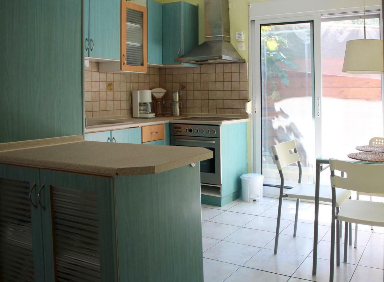 Villa Litsa à Nea Iraklitsa Extérieur photo