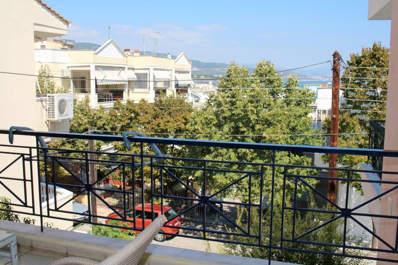Villa Litsa à Nea Iraklitsa Extérieur photo