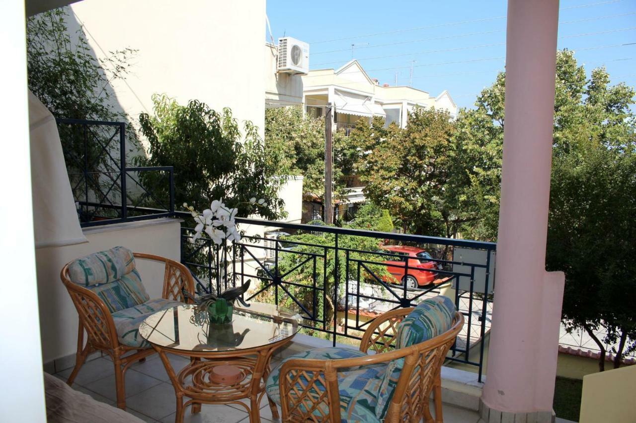 Villa Litsa à Nea Iraklitsa Extérieur photo